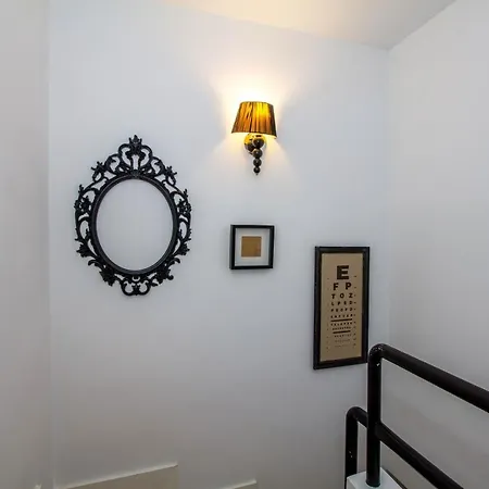 Kuros House Apartment