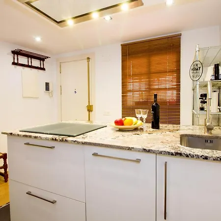 Kuros House Apartment