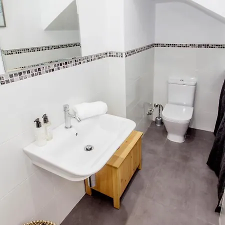 Kuros House * Malaga